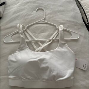 Brand new Lululemon White Energy Women's Sports Bra size 8